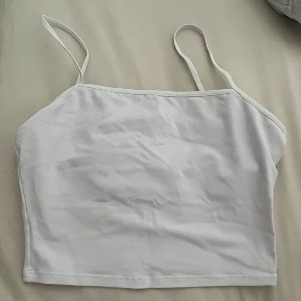 Alo white cropped tank top with shelf bra